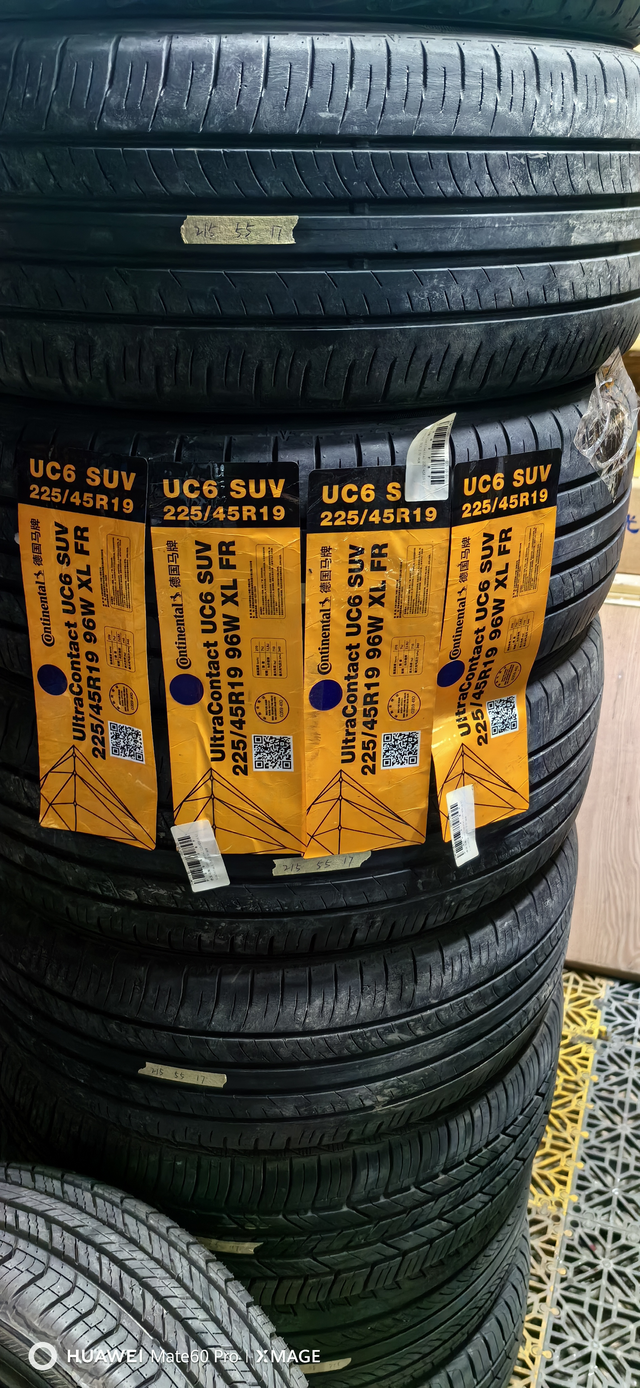 到底值不值得买轮胎爆了，换了4个轮胎，原车轮胎跑了4万7千公里，马牌轮胎应该挺