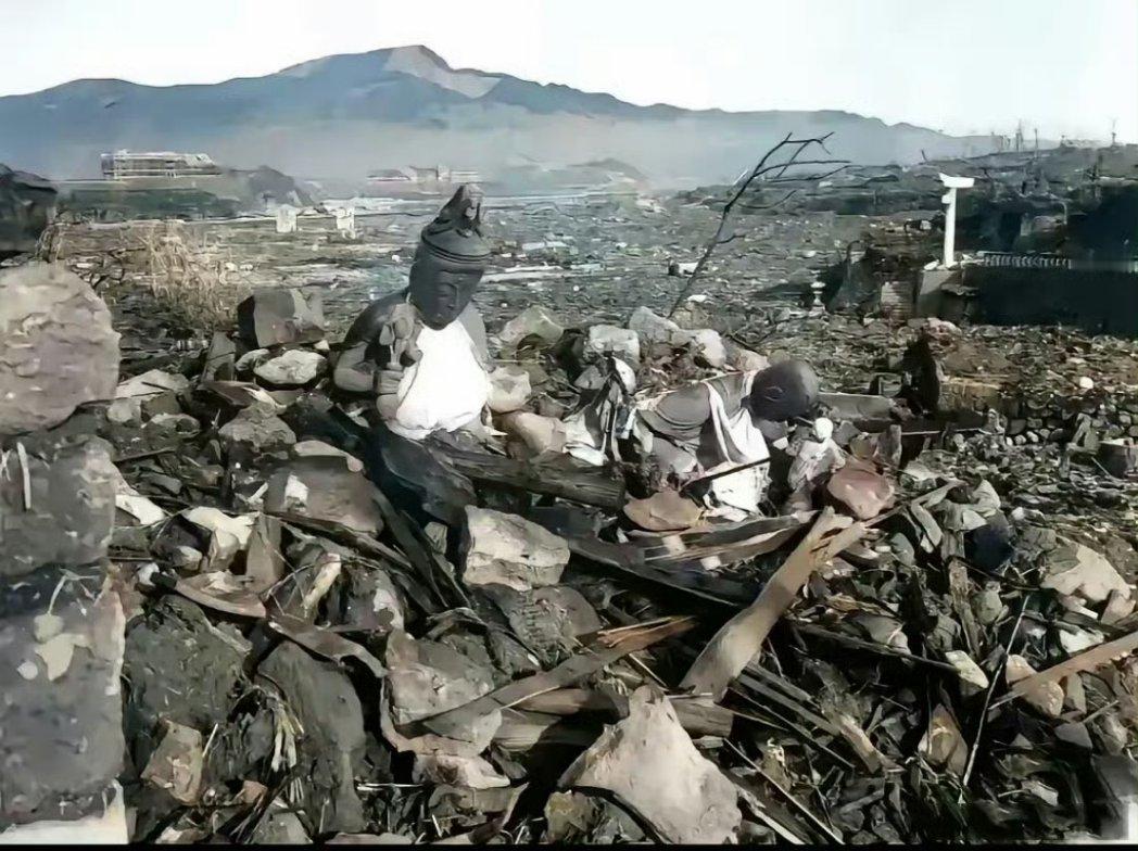 1945年，核爆后的日本长崎。
