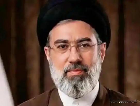 伊朗"老领袖"哈梅内伊去世俩月还没下葬，说白了就是害怕。三十多年前，霍梅尼离