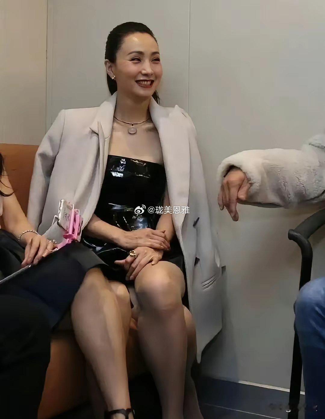 徐铮呀！快管管你家媳妇吧让她晚上少吃点，平常多做些运动