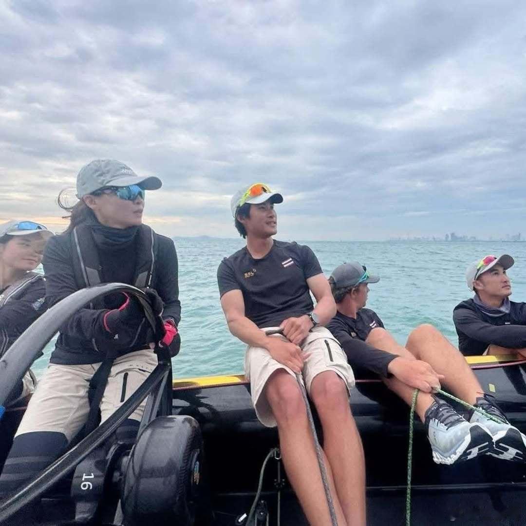 🇹🇭11月19日-11月20日，苏提达王后在芭堤雅市海洋码头度假村与泰国国家