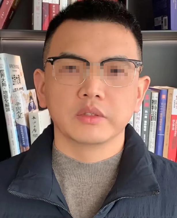一个千万粉丝的博主说：其实中国大部分公司是发不出年终奖的，不是不想发，是确实没赚