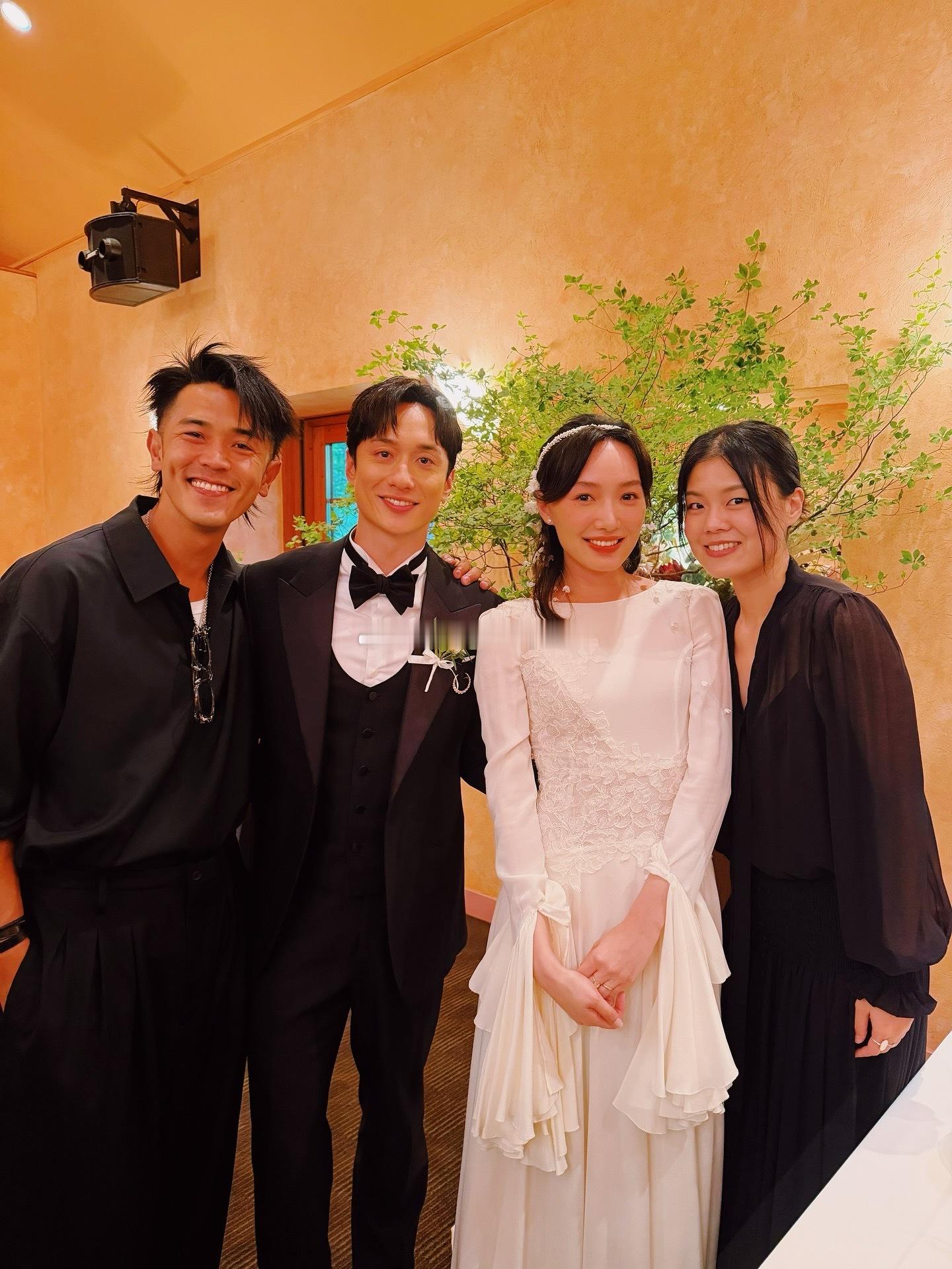 刘俊谦蔡思韵结婚，马志威、朱栢康参加婚礼。​​​