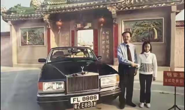 大家看看这车，还有这车牌，在那个年代是什么水平？他的经典语言“打工是不会出头