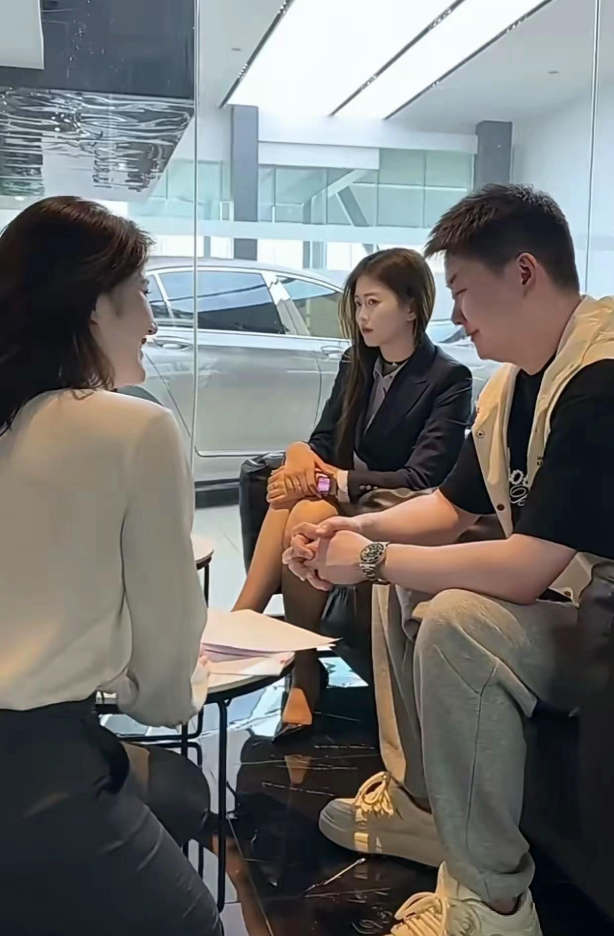 销售成功的关键是要学会判断谁是真正的决策者。[大笑]