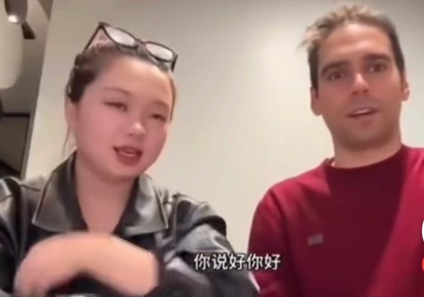 那个敦煌融媒体聘用的美国人古爱华，为什么主动放弃了，​不！他不是放弃聘用了，而是