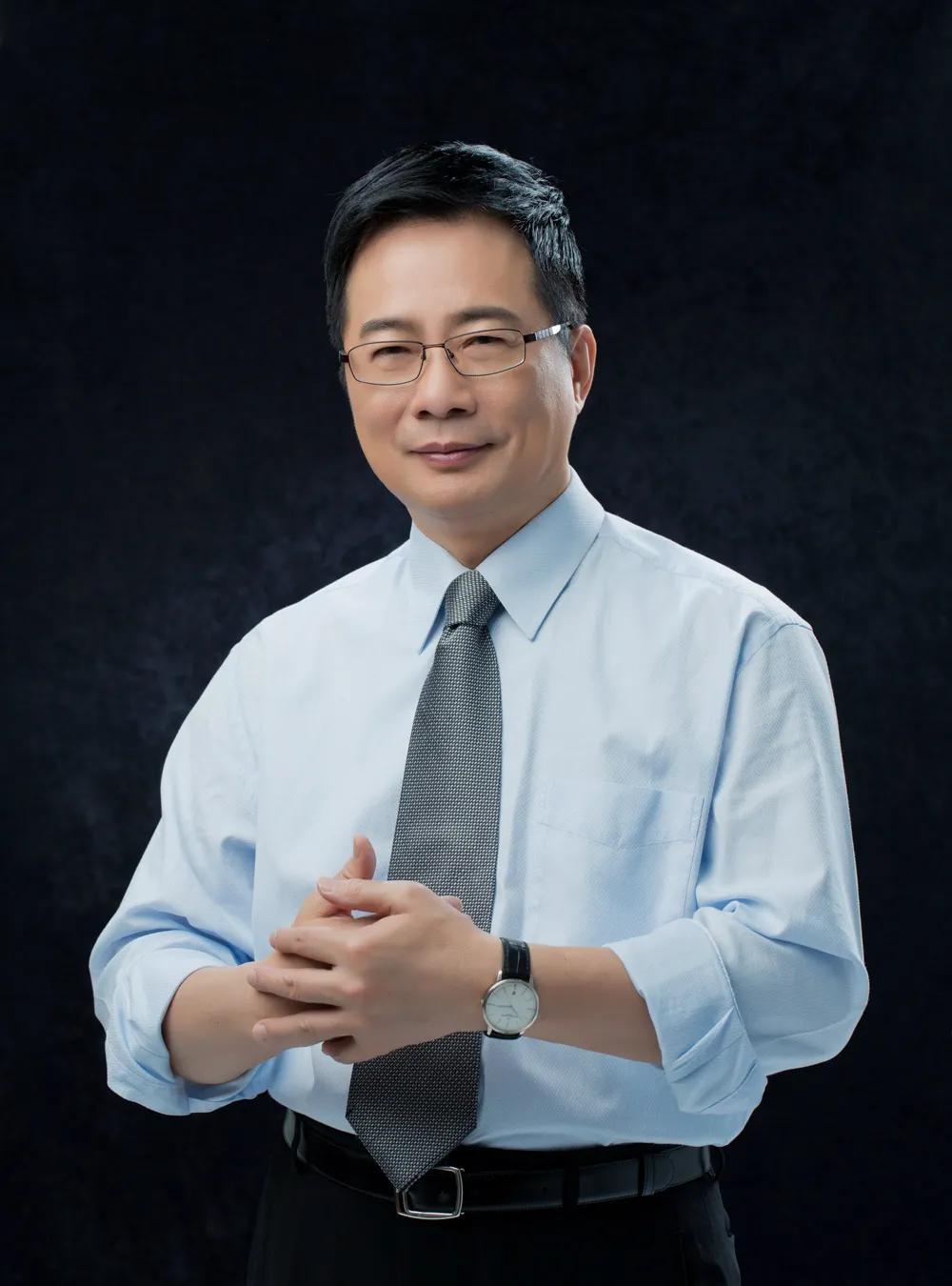 蔡正元说国民党是否能在这次大罢免中生存下来，就要看这六个人。一个当然就是国民党
