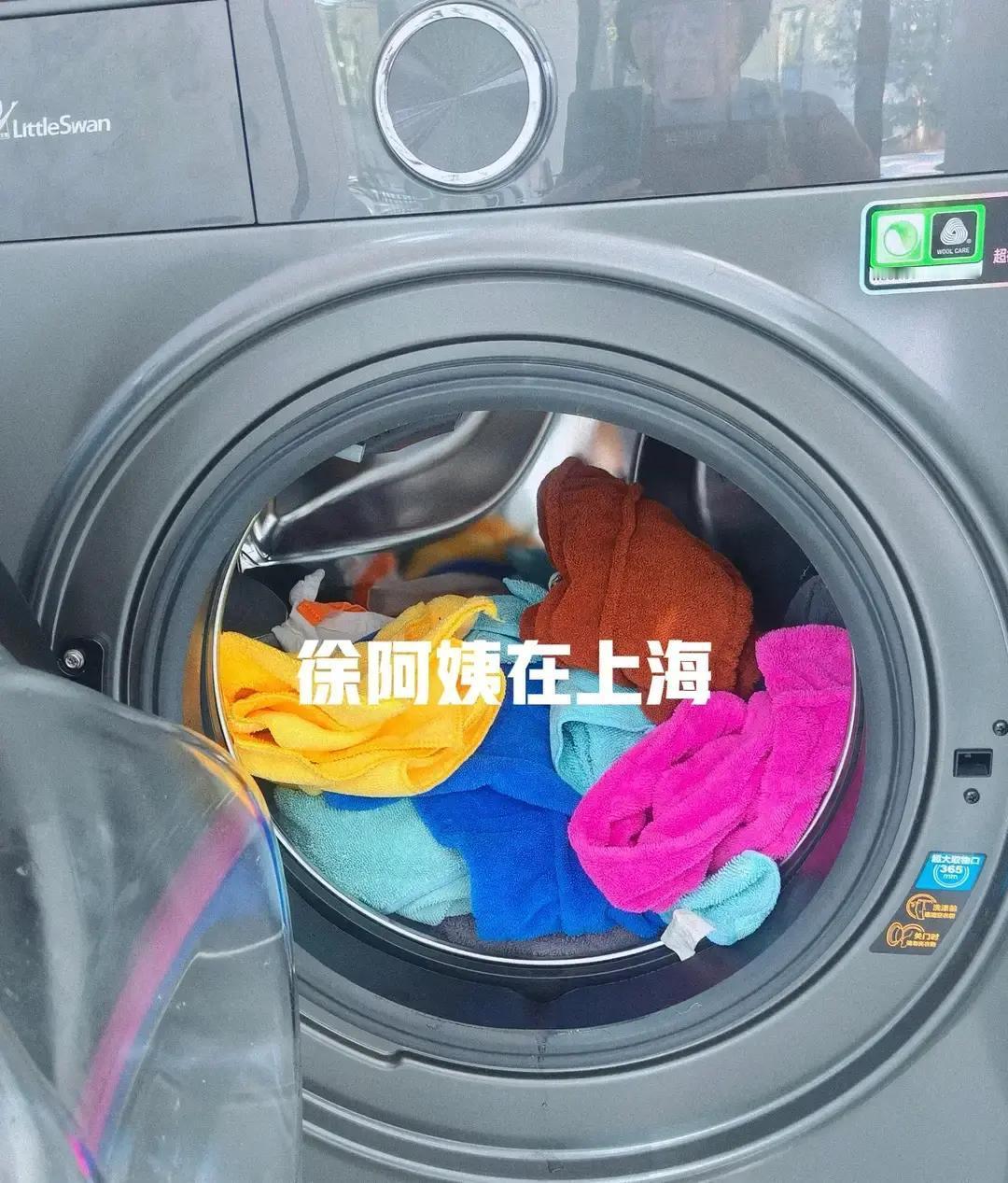 这个世界哪里有洁癖呀！只是因为有了保姆，很多雇主才得了洁癖。我是一个住家保姆