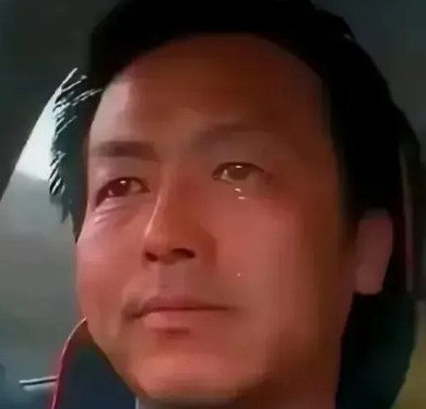 同甘共苦，真夫妻！江苏一男子是个货车司机，长年累月拉货，和妻子聚少离多。男子正巧