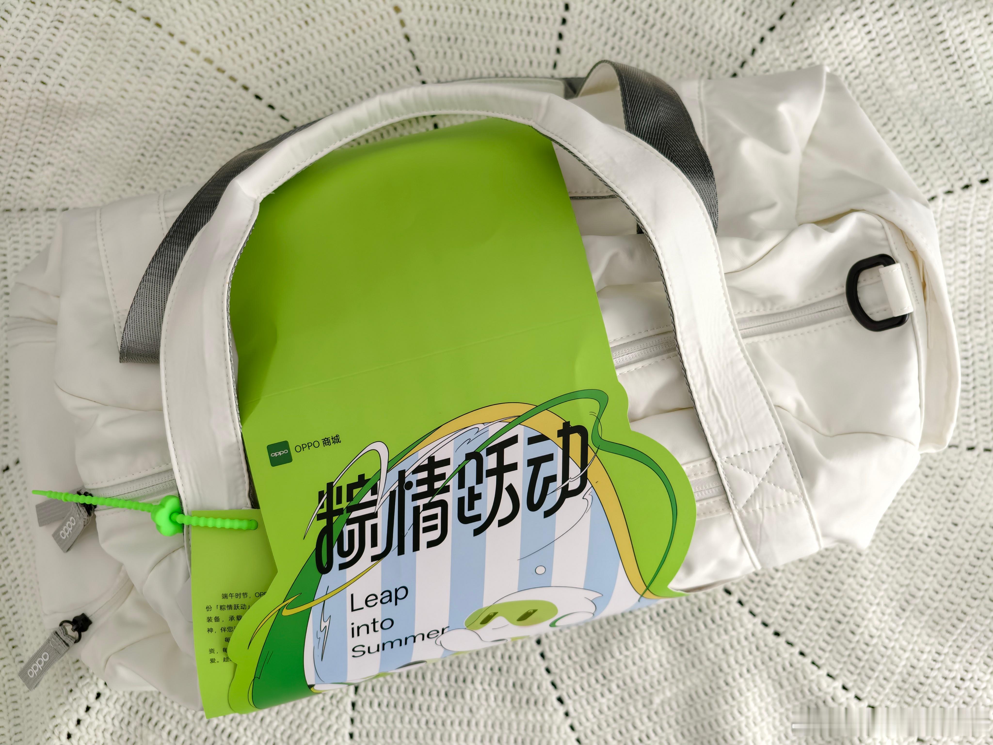 我现在确实喜欢喝全糖可乐！但是，自从锻炼后，我更愿意考虑的是白开水……然后就是我