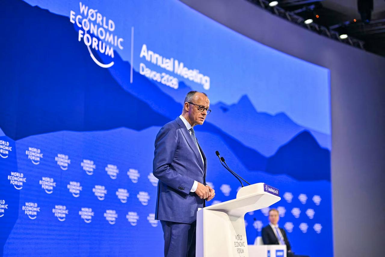 德国总理梅尔兹在达沃斯，呼吁欧洲与大国团结一致，进行很好的合作，包括北极地区的事