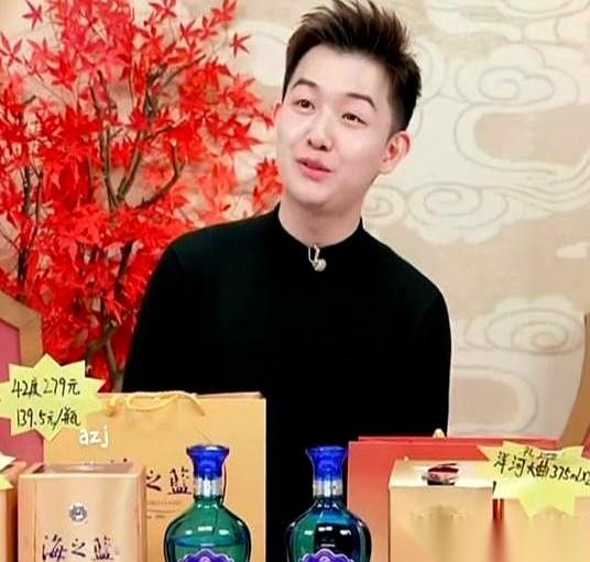 董董那句“超市便宜，一定去超市买”，我跟你讲，昨晚直播间里听到这句话，我人是有点