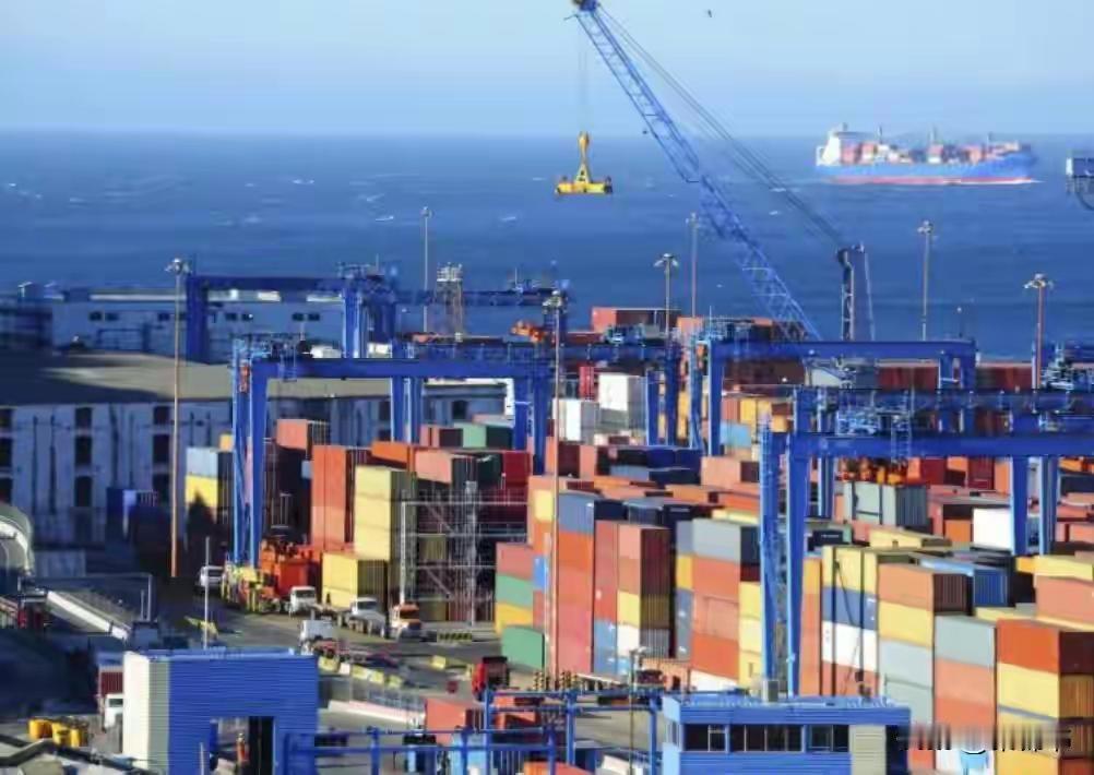 80亿人民币买回来的锂电池生产线，现在在印度仓库里吃灰。这不是段子。去年