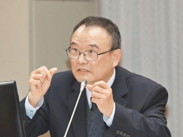 台北故宫院长萧宗煌曾叫嚣，“故宫文物是在“中华民国”执政时带来到台湾的，属于“中