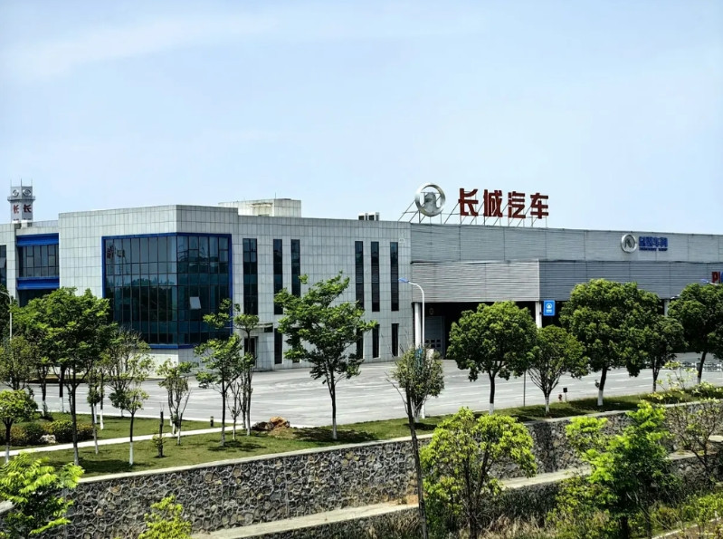 长城汽车错过了最好的机会，当时华为在寻求汽车厂商合作的时候。那个时候也是长城和华