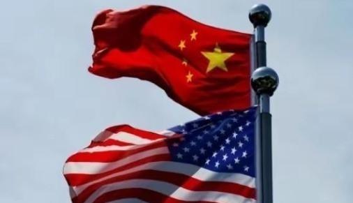 美国一些反华人士认为，如今的中国和清政府没什么两样，既专制又腐败，所谓的辉煌都是