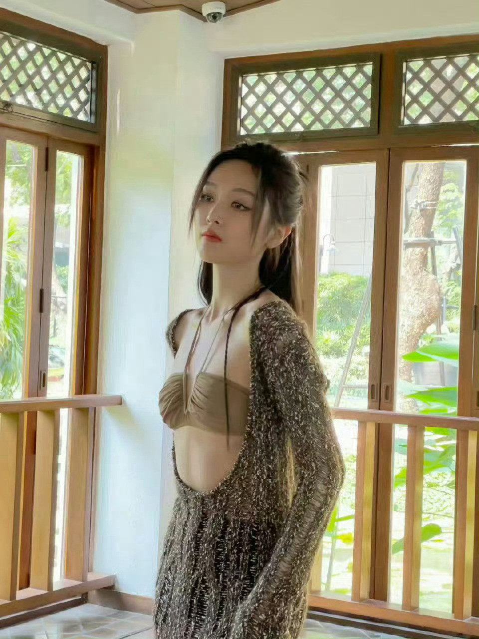 吴宣仪小选这样的慷慨意义在哪？其实什么都没有……​​​