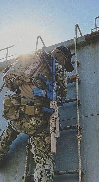 战术造型战术美学真正的兵王传播国内wargame文化海豹突击队