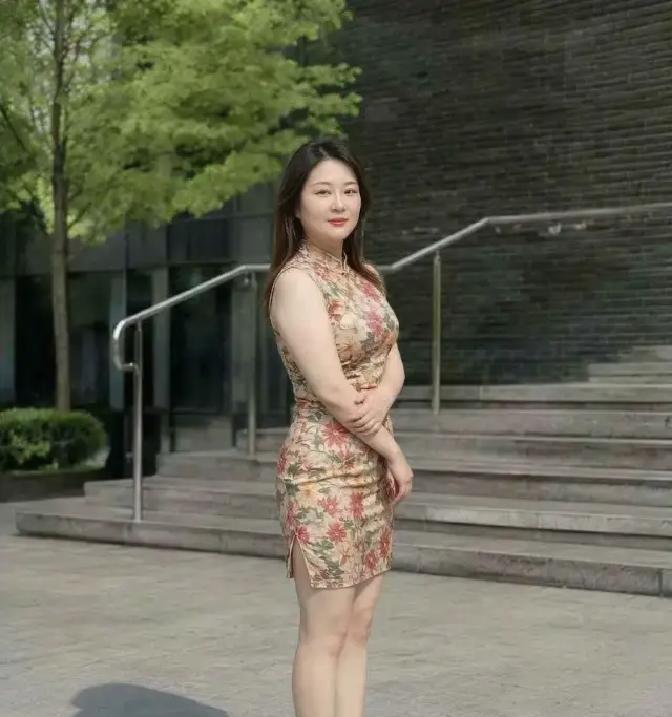 我问老公，如果你有五百万，你会给我吗？他说当然给了，你是我老婆，我的钱都给你
