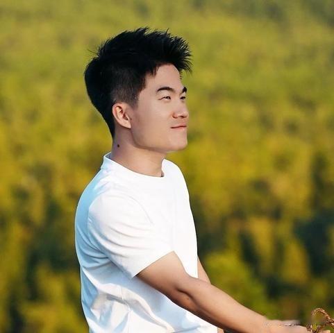 618卖了9000万，换别的头部主播该趁热打铁冲排期了。董宇辉反手泼了盆冷水