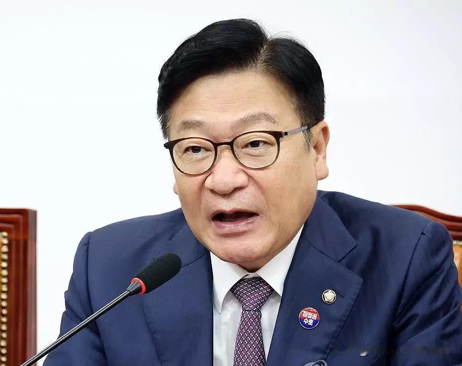 党内冲突风波落幕！郑点植发声，愿宽大处置权永镇议员7月28日，国民力量党院内