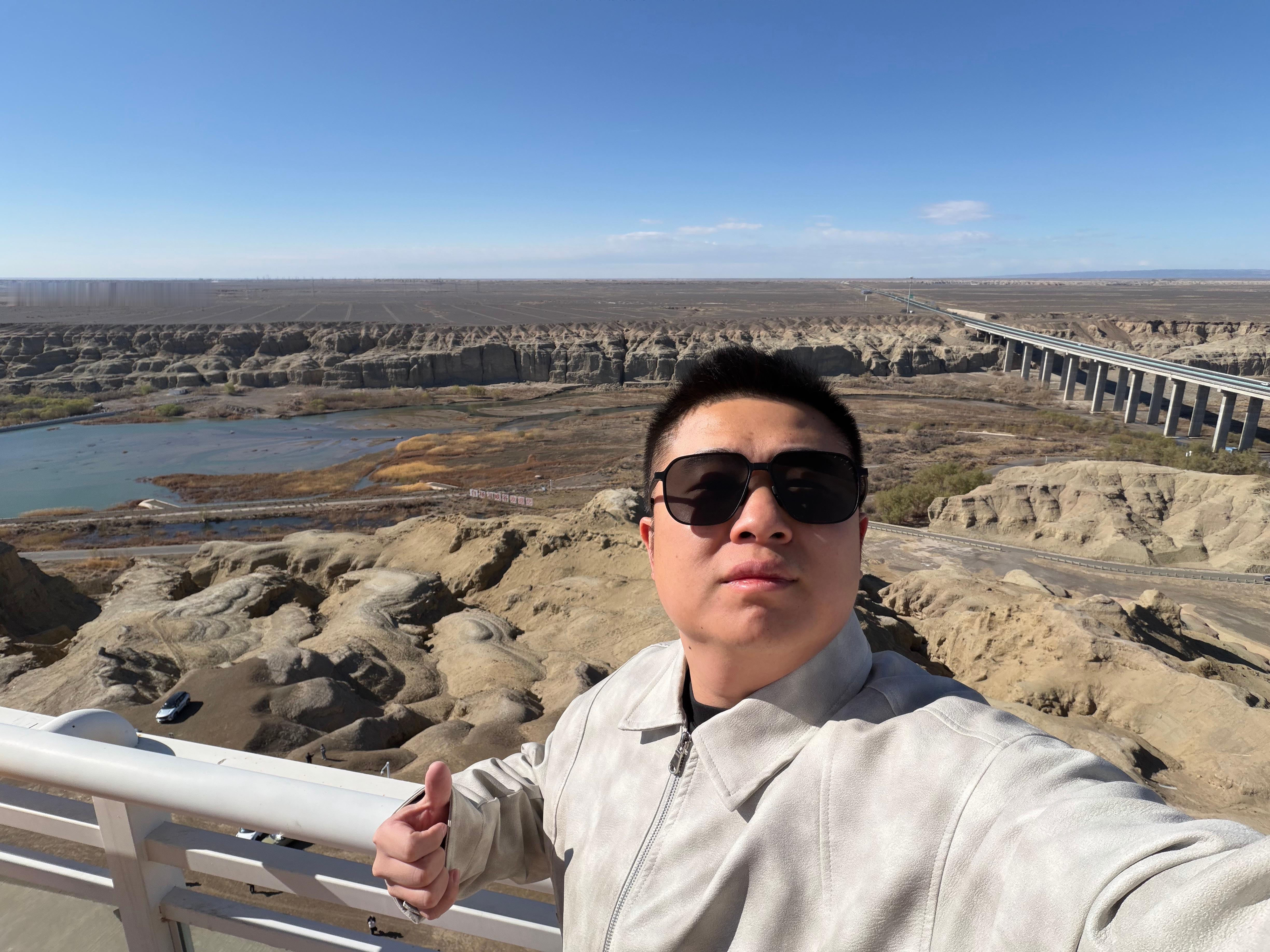 天地辽阔，云沙之间克拉玛依·白杨河大峡谷