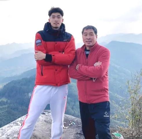 万万没有想到，名不见经传的邹阳妻子居然是大名鼎鼎主持人水均益女儿水亦诗。前天