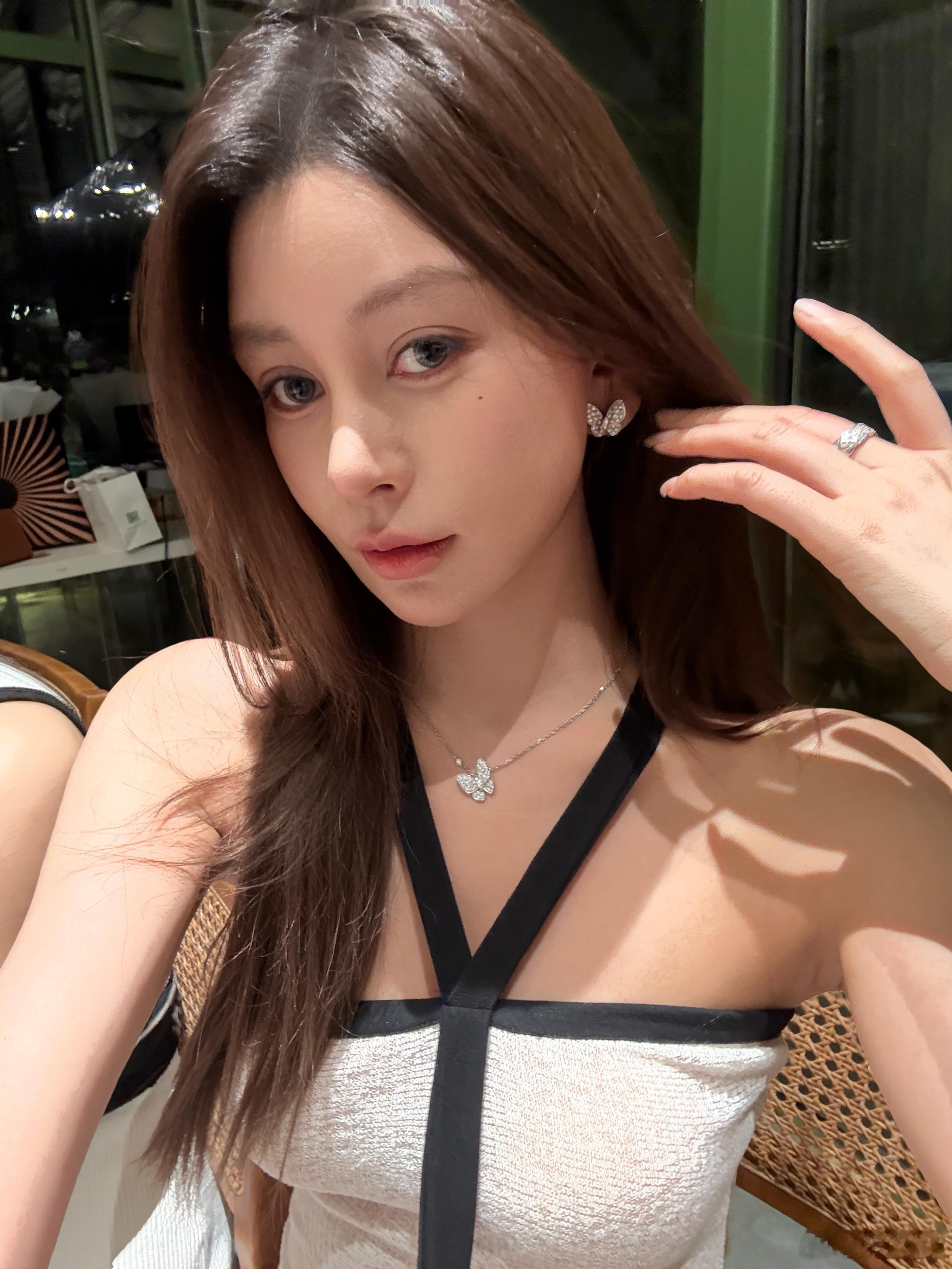 美女见面🎂​​​