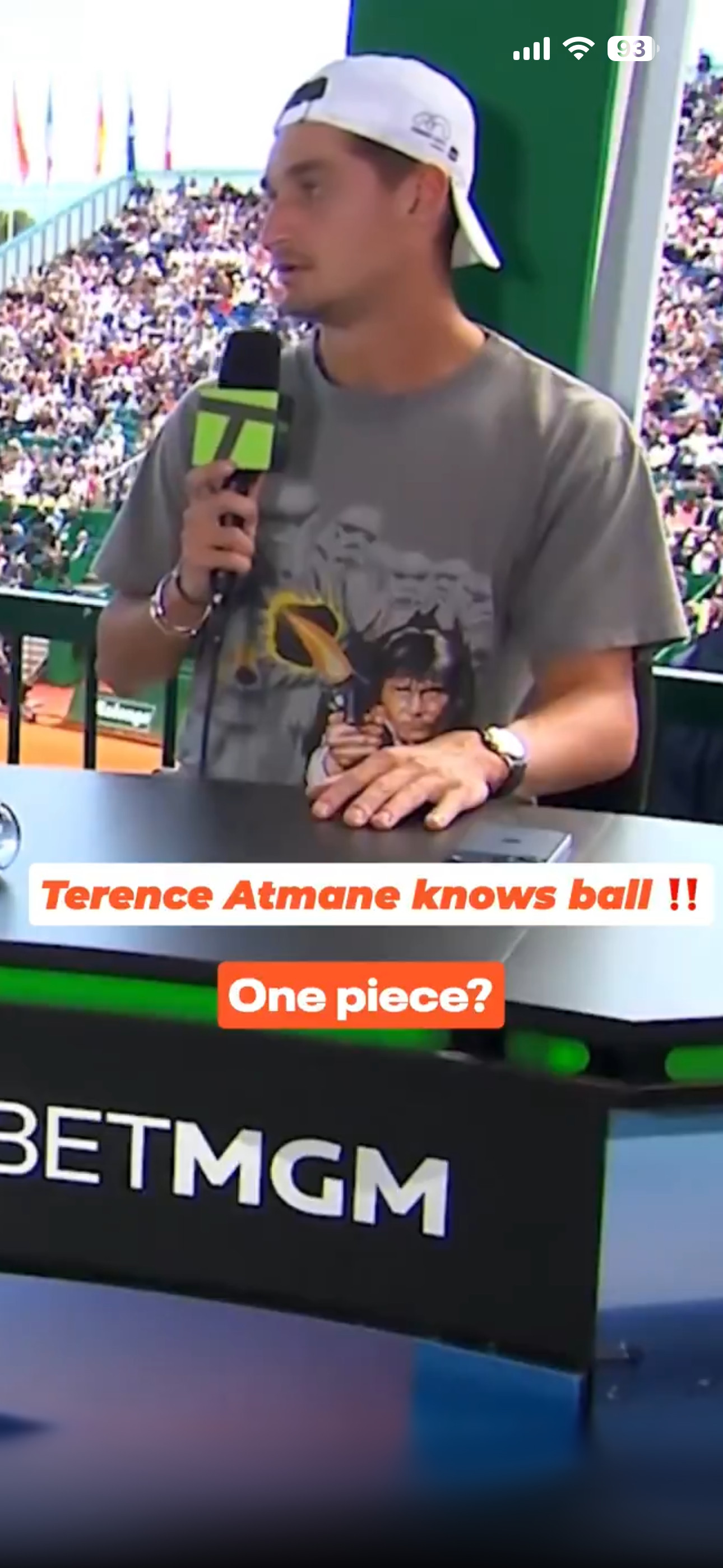 “宝可梦小哥”阿特马纳真是铁杆动漫粉，说起自己喜欢的动漫滔滔不绝。不过他也放弃了