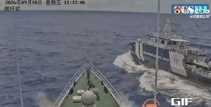 仙宾礁海域的浪涌拍打着船舷，菲3015号公务船突然扭过船头，加足马力朝中国海警三洲澳艇的船艏斜切过来