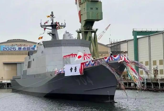 告别八八舰队！日本海自彻底换血，战略转向藏锋芒。3月23日，日本防卫省下达命