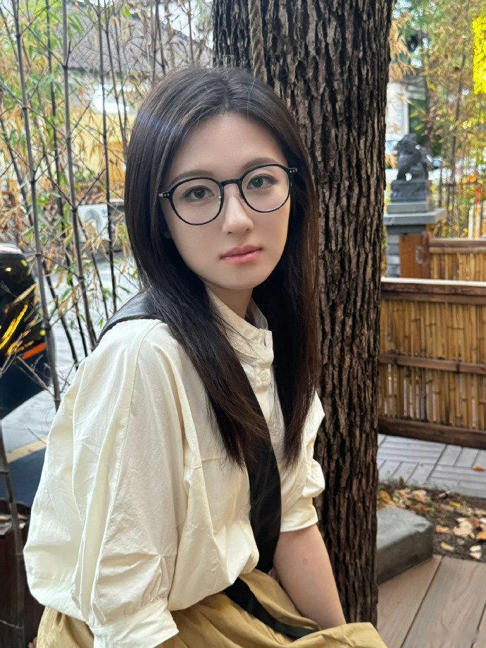 李兰迪很自然的美营业的每一张都好喜欢