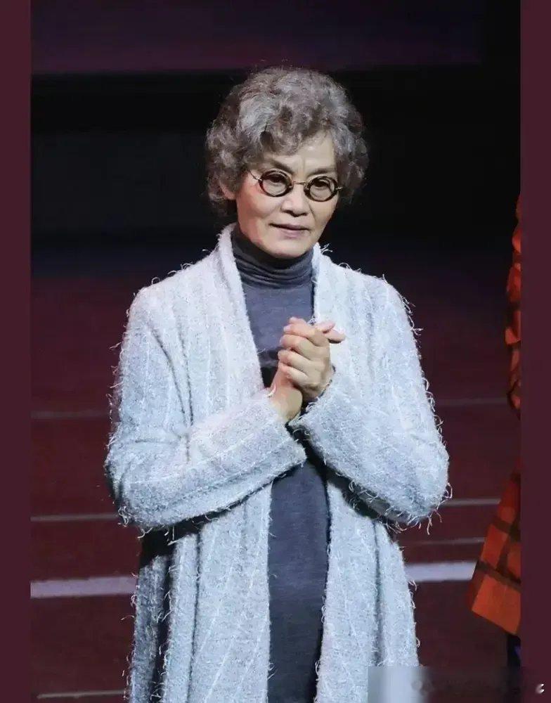 七十一岁的演员潘虹，最后悔的，不是她与前夫米家山离婚，也不是她认为米家山是这个世