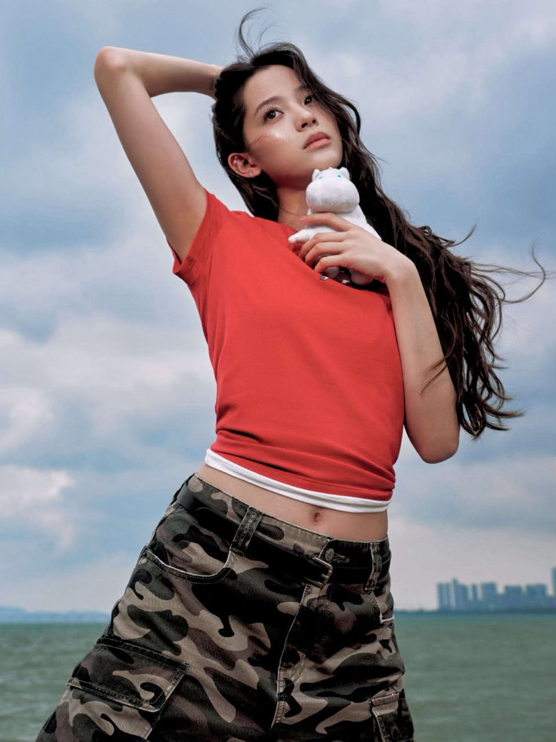 被欧阳娜娜的少年感硬控了欧阳娜娜野性生命力自由不羁的美太绝了！松弛感拉满，热情