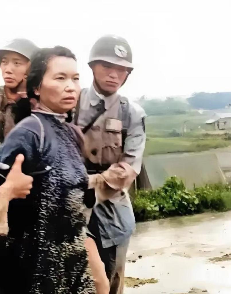 《沉默的荣耀》刚播完，75年后她的外孙突然出手，谷正文家族这次真的慌了！《沉