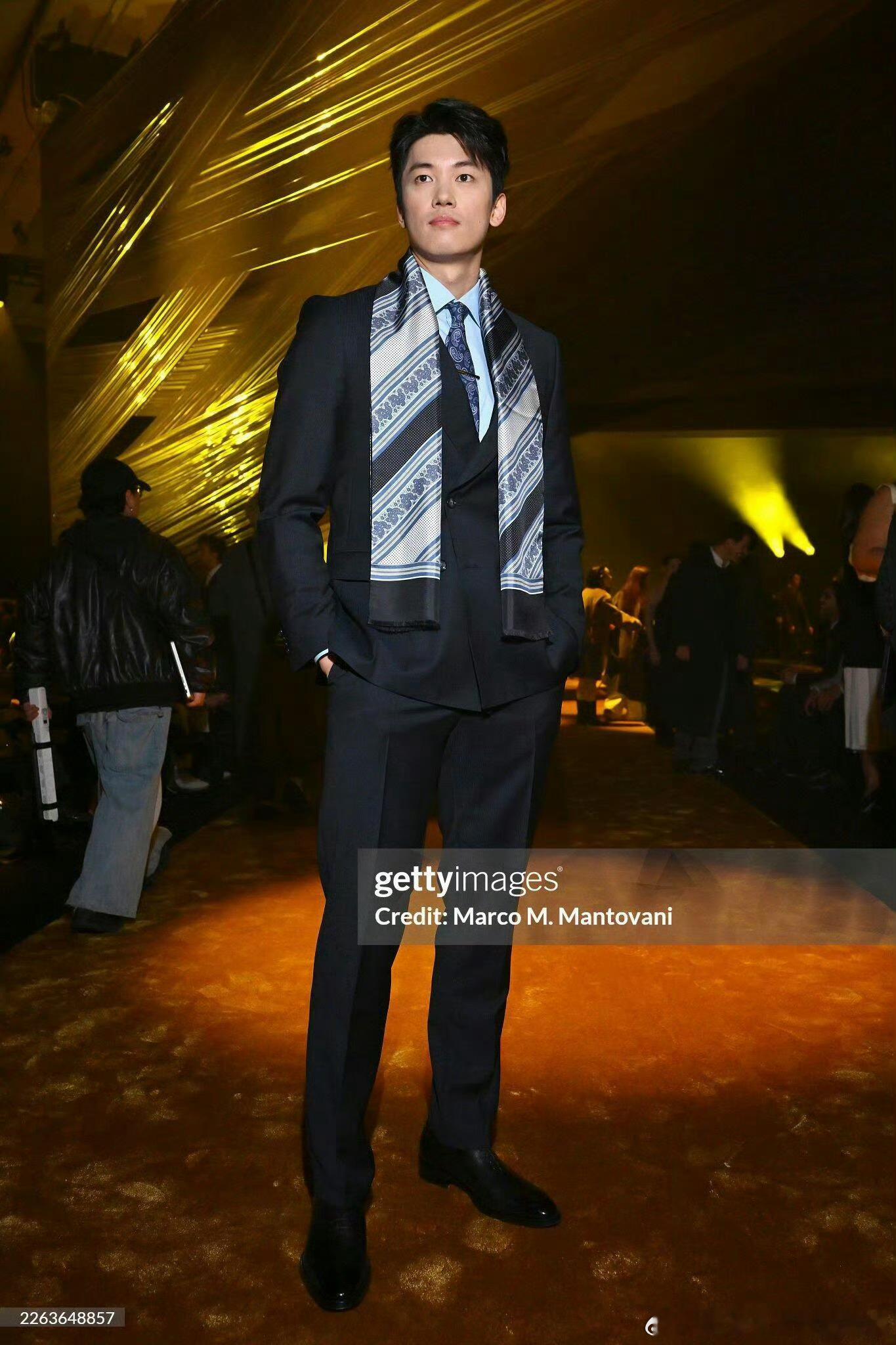 汪顺BOSS时装秀生图，身材真的好