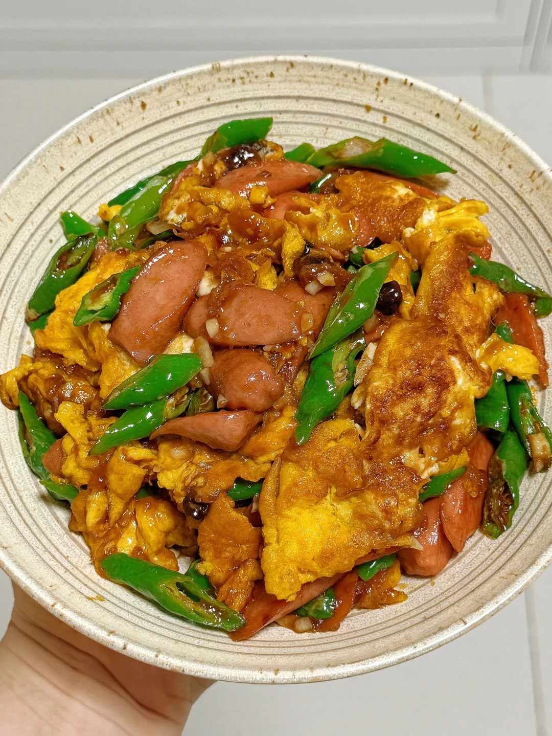 谁懂啊？青椒火腿肠炒鸡蛋吃一次爱一次！🥙🥙