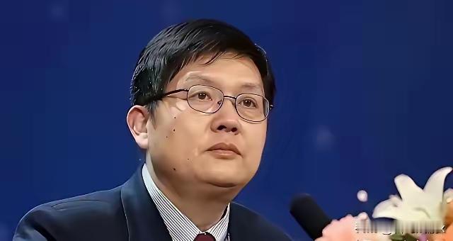 冯玮这操作真让人摸不着头脑。在中日关系因高市早苗变得紧张，中方都呼吁谨慎前往日本