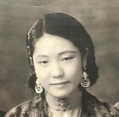 莫秀英（1900年-1947年），女，陈济棠夫人，又名莫五姑，原籍广东茂名市高州