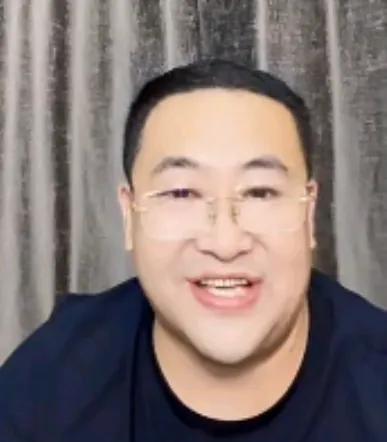 老杨今晚说今天回到九江了，那就证明许妈姚爸都回到了九江，现在，除了看柴桑大姐
