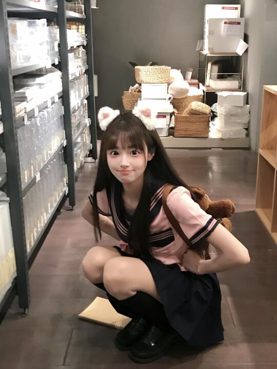 水手服妹出没！！