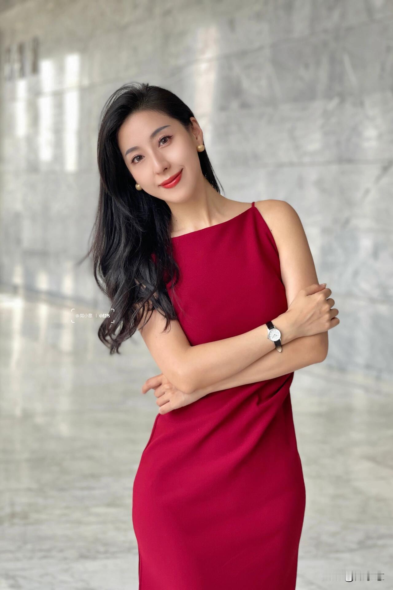 有的人不管怎么打扮都不好看，反而有点用力过猛而有的人随便穿一件衣服，都可以仪态