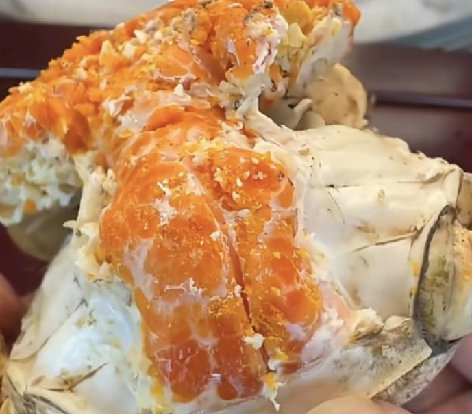 美国“恐慌”了！这次美国是真的恐慌了，美国人竟然在俄勒冈州的淡水区中发现了一只大