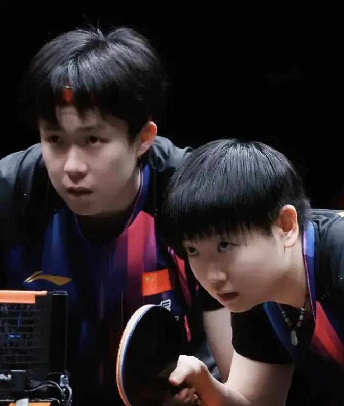 王楚钦退赛这事儿，被有些人想复杂了。手腕旧伤复发，队医明确说要休养。打混双