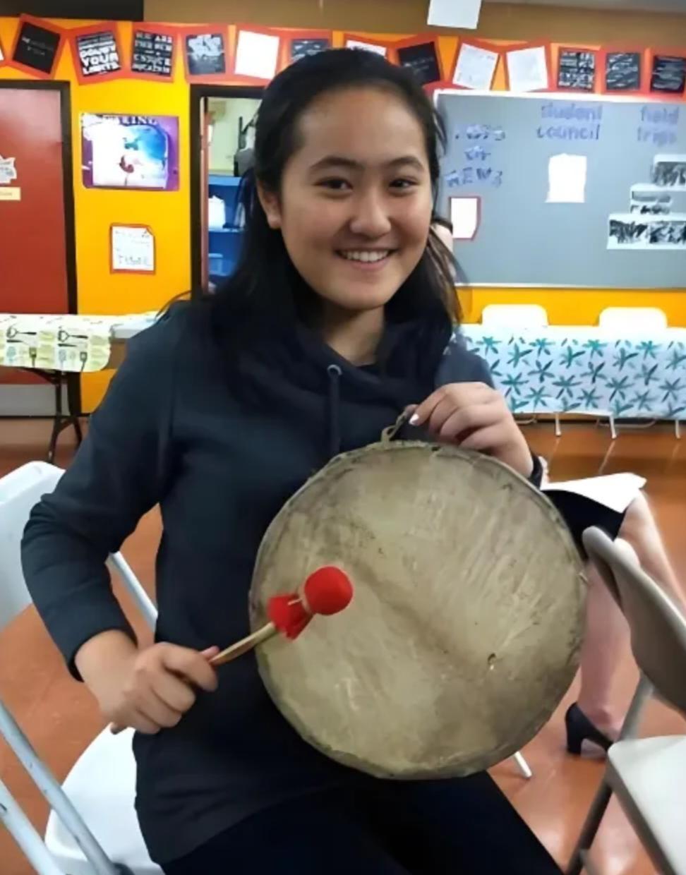 翟云瑶彻底的火了这下!大快人心！可以来的晚，但法律是公正的!2015年，18