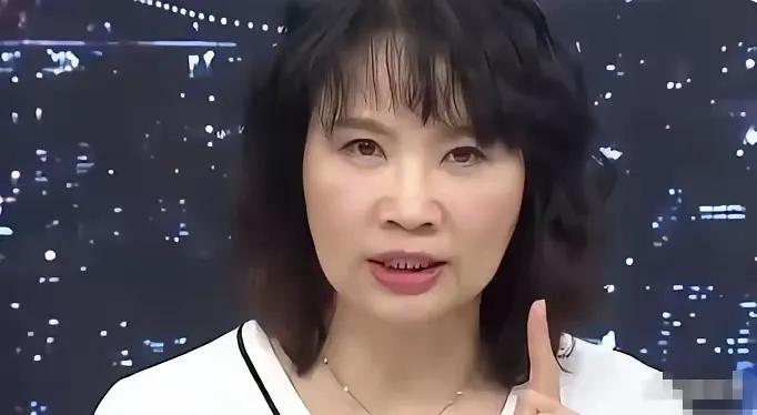 725凯道活动，岛内媒体人陈凤馨：绿营很认真帮忙动员！自从郑丽文确定发起725