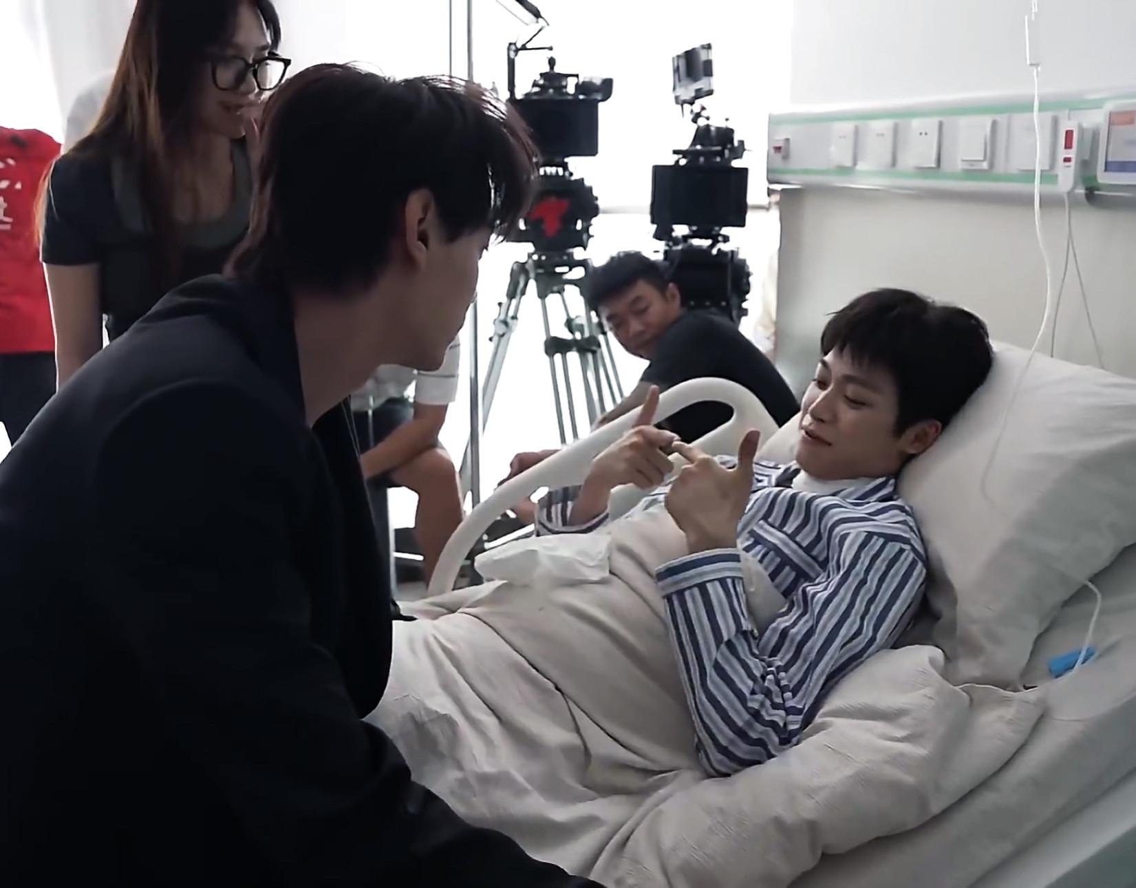生活索然无味，模仿老婆调味
