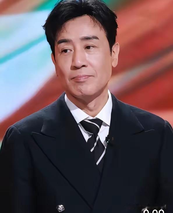 不少网友看完飞天奖的结果，都替于和伟觉得可惜，这次大家本来都看好他凭借《沉默的荣