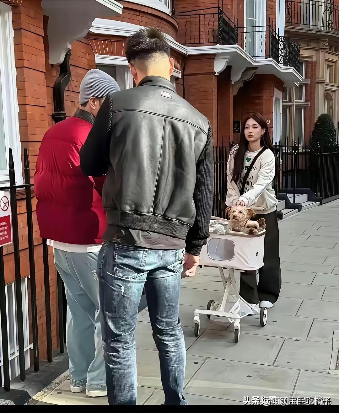 难怪那么多人围观拍照，换我也是一样的啊！