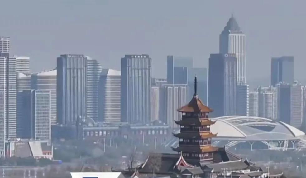 各地密集推动“处改科”，处长叫科长还不是降级？这并不是个人降级，而是一次“名